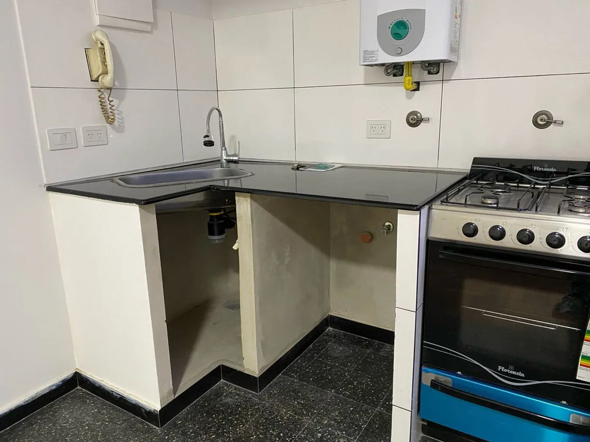 VENTA 2 AMBIENTES ALMAGRO MEDRANO  Y  AV RIVADAVIA foto 5