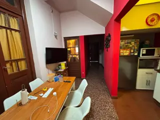 8amb Casa 3n 2 PH independientes(sin subdivision) Oportunidad 2flias o renta foto 1