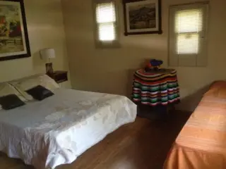 HERMOSO CHALET EN BARRIO PRIVADO CON PISCINA CON SOLARIUM HUMEDO E HIDROMASAJES - GRAN PARQUE - QUINCHO - BAJADA DIRECTA AL RIO foto 5
