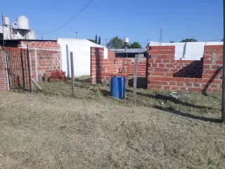 EXCELENTE TERRENO DE 375, 81 M2  BUENA UBICACION EN MANUEL ALBERTI foto 2
