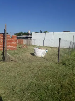 EXCELENTE TERRENO DE 375, 81 M2  BUENA UBICACION EN MANUEL ALBERTI foto 3