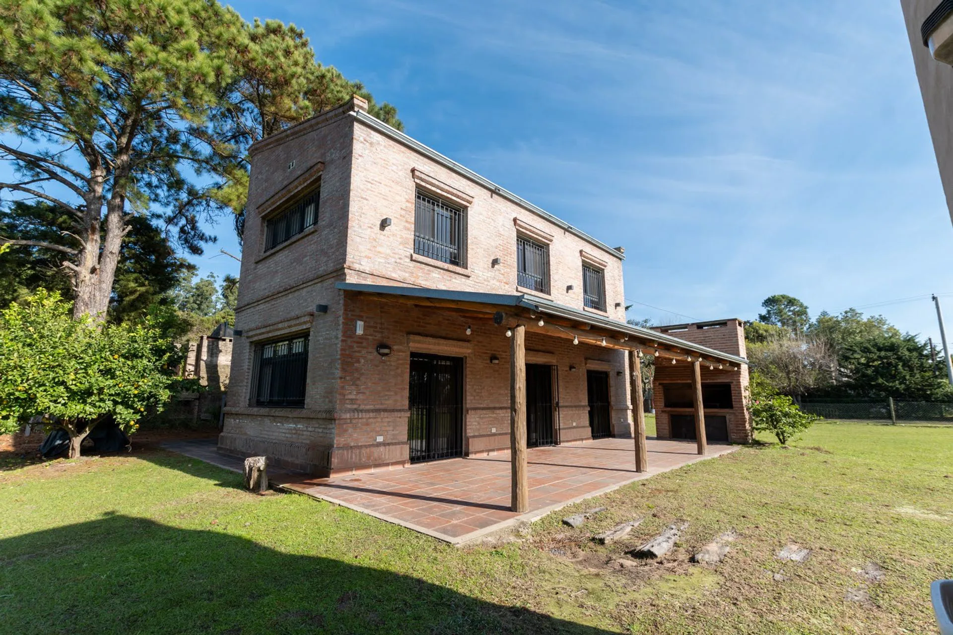 Excelente casa en Arroyo Leyes foto 5