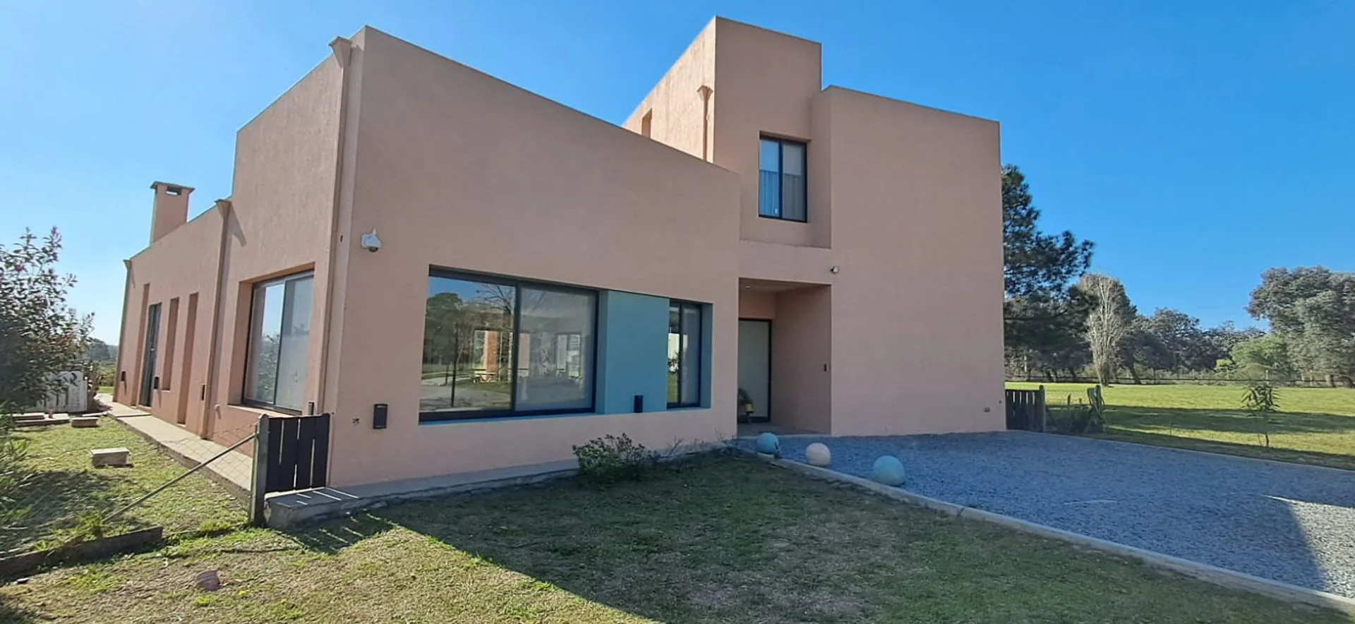 Casa 6 amb en Venta en Barrio El Campo Campana foto 2