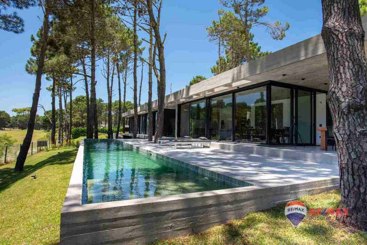 CASA EN VENTA ISLA DEL GOLF PINAMAR 4 DORMITORIOS foto 3