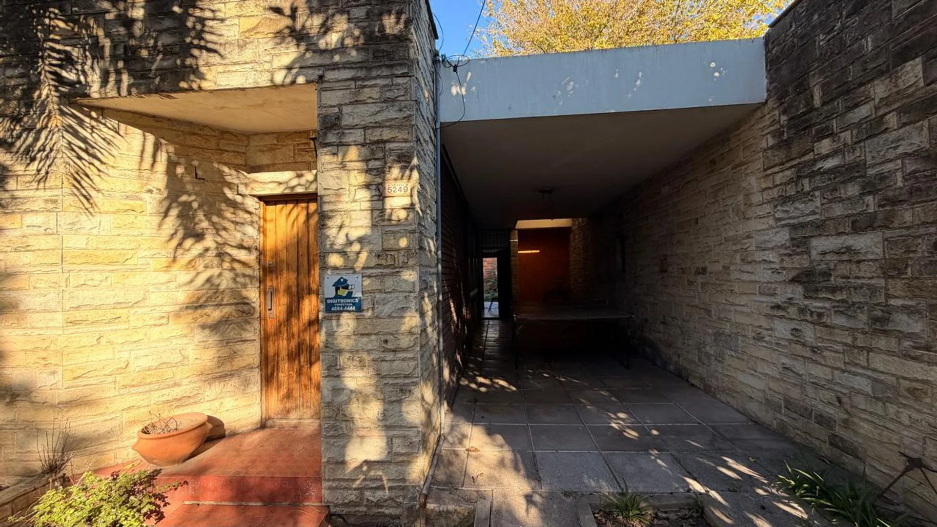 CASA CON DOBLE LOTE EN VENTA foto 4