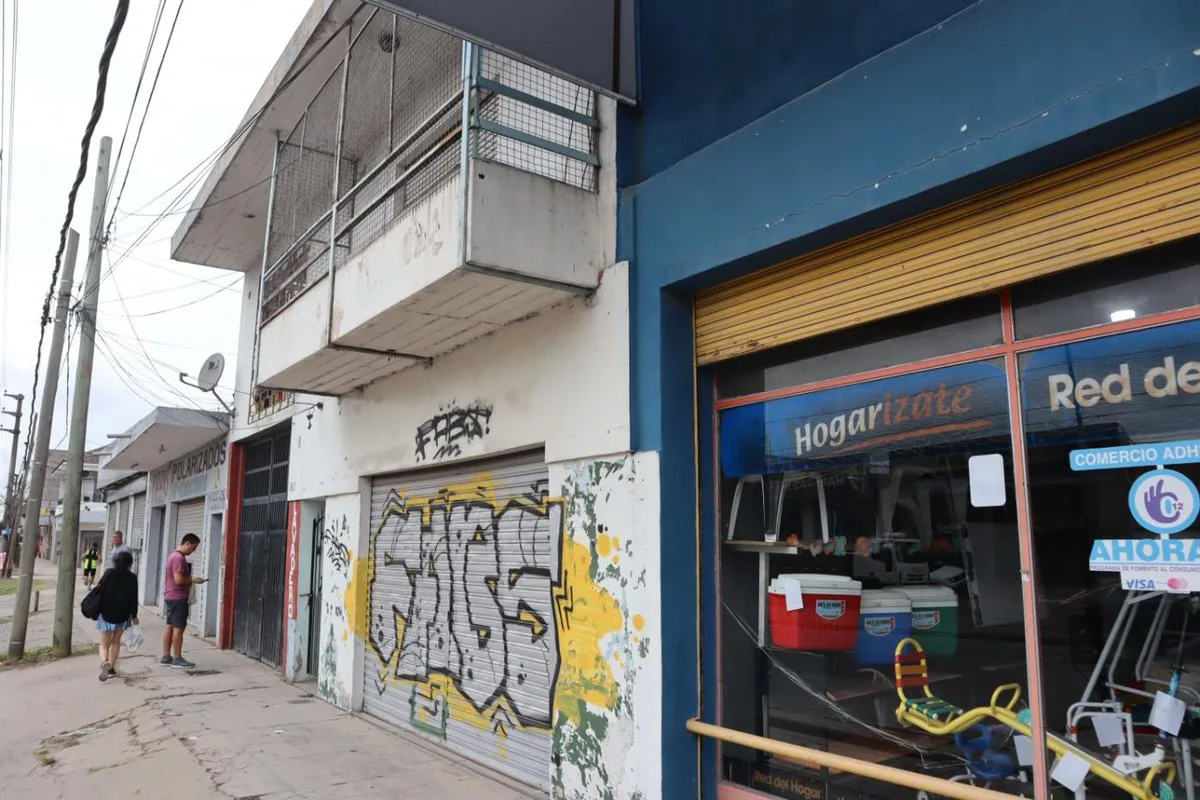 Venta 4 PH de 2 amb cada uno, cochera y local