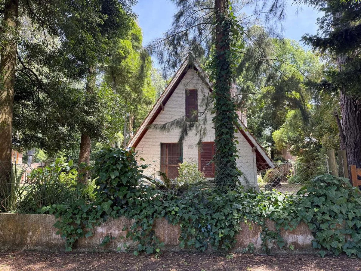 CASA ESTILO ALPINO 4 AMBIENTES EN ALQUILER-BOSQUE foto 5