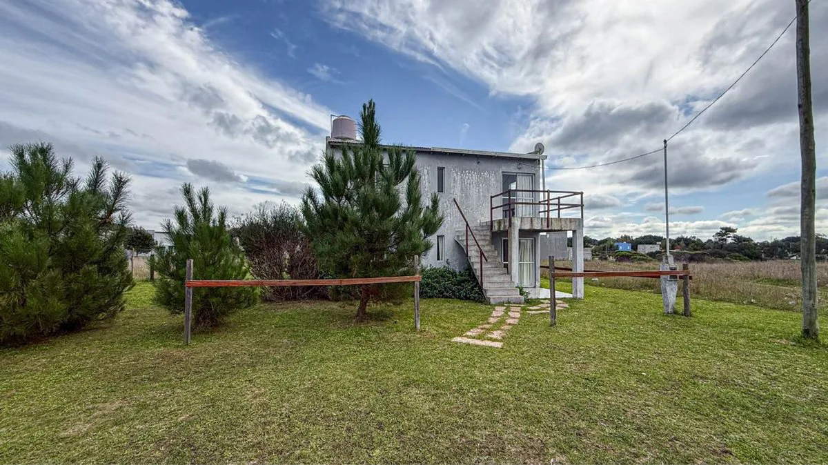 VENTA 2 DUPLEX 3 AMBIENTES A METROS DEL MAR