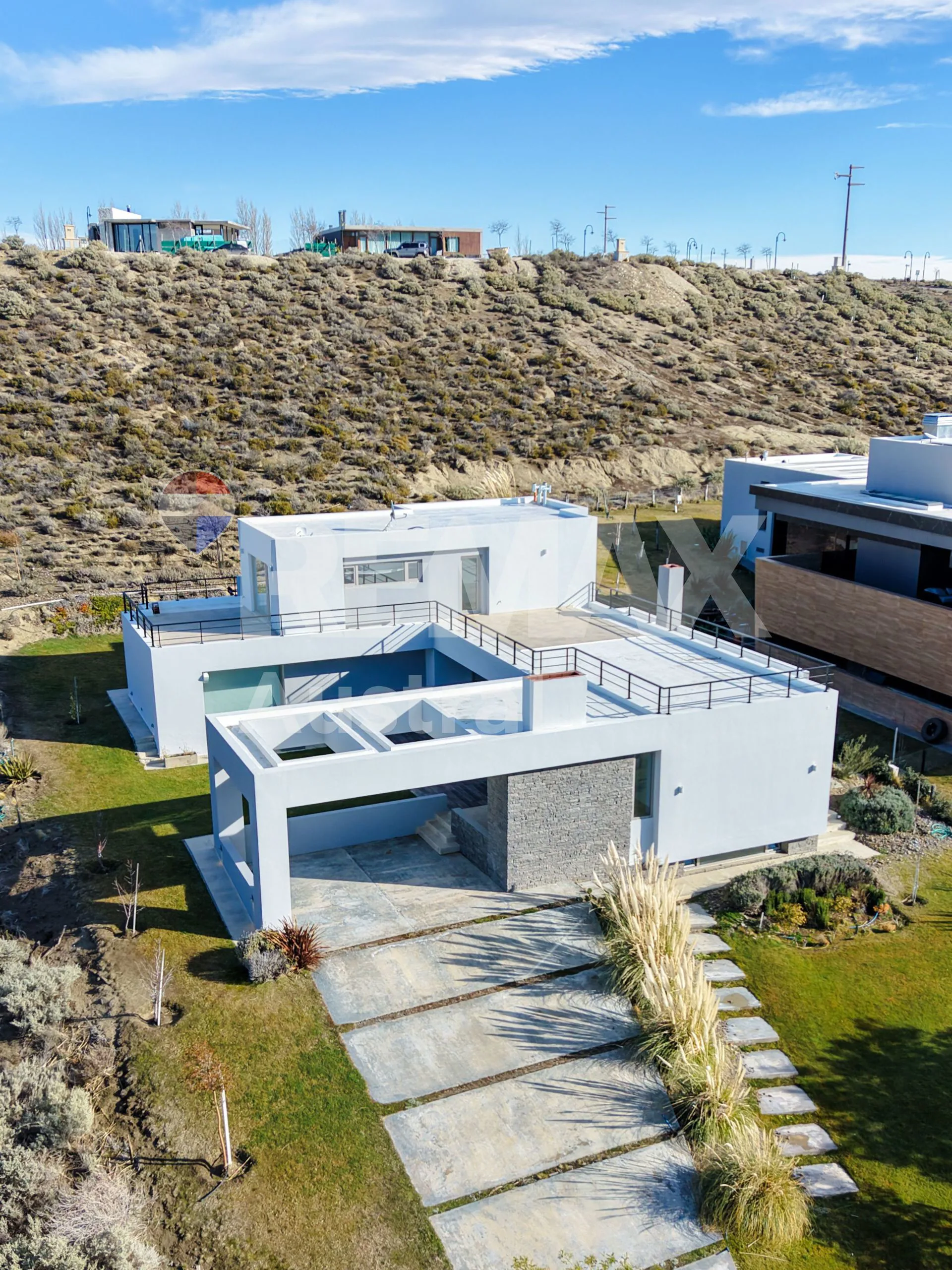 CASA 3 DORMITORIOS EN BARRIO LA HERRADURA foto 3