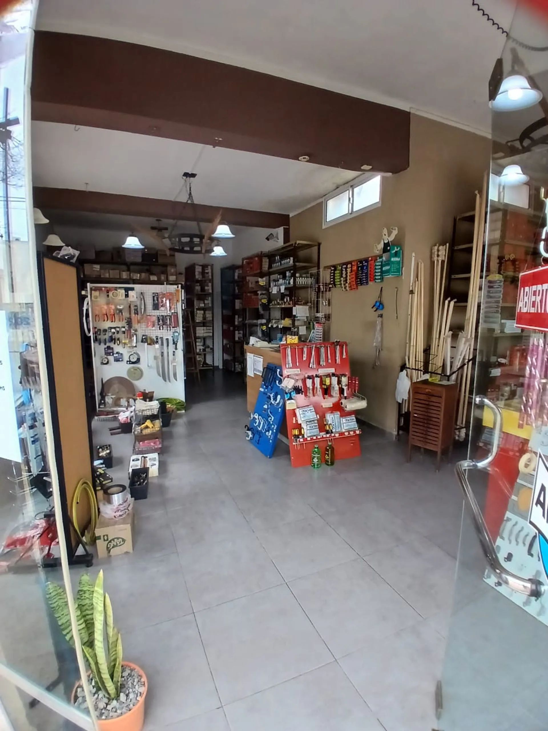 VENTA LOCAL COMERCIAL EN ESQUINA. BV ROCA Y MORENO foto 5