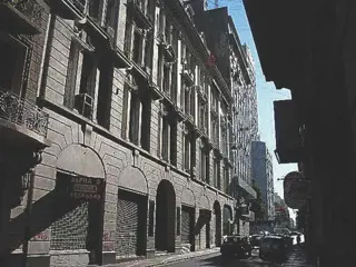 EXCELENTES OFICINAS DE 120 M2 SOBRE CALLE MORENO AL FRENTE - MONSERRAT - foto 1