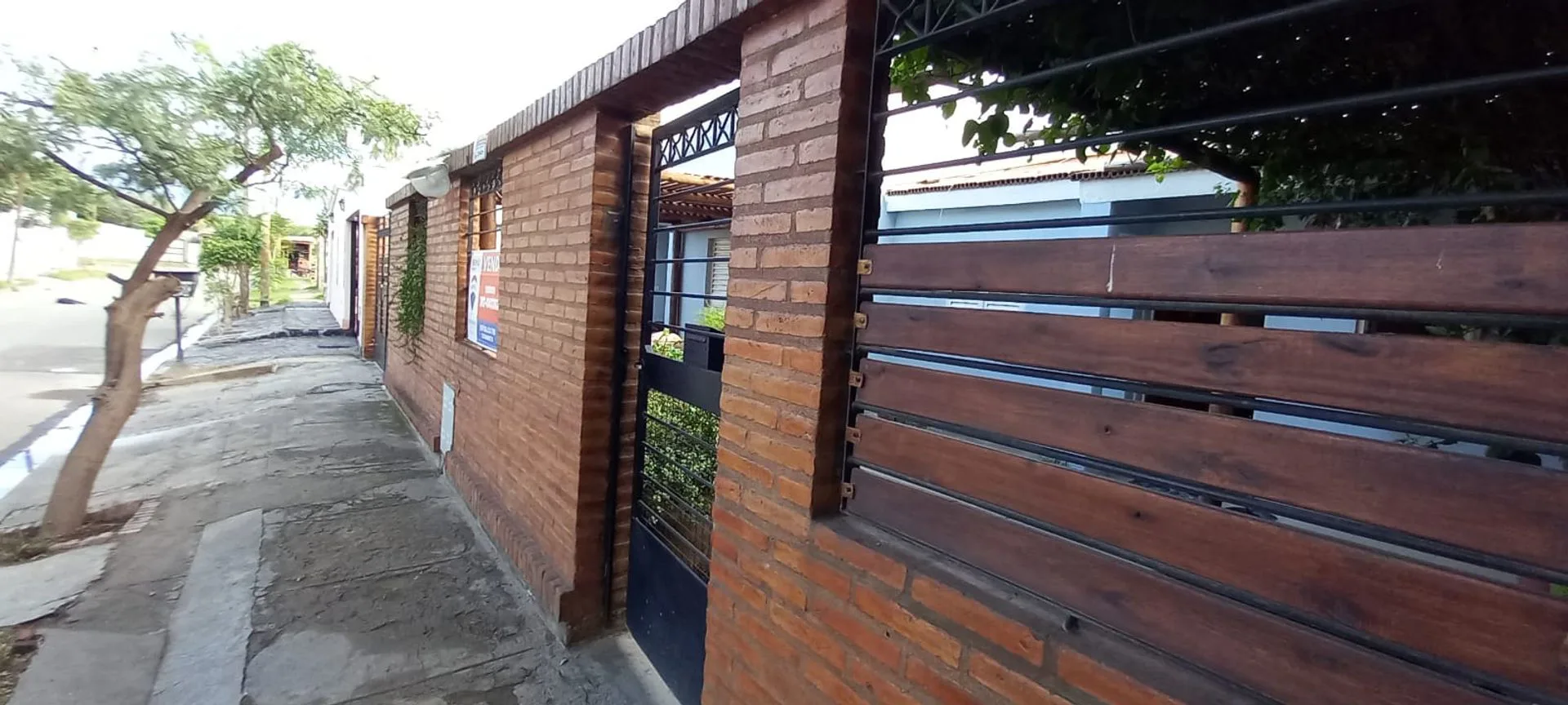 VENTA CASA 3 DORMITORIOS - ZONA SUR foto 4