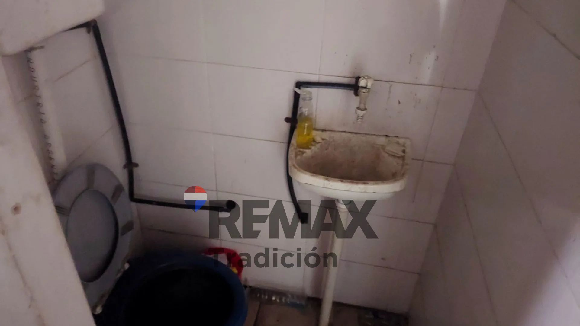 Vta Casa a Reciclar y Local en Gran Terreno Rcia foto 5