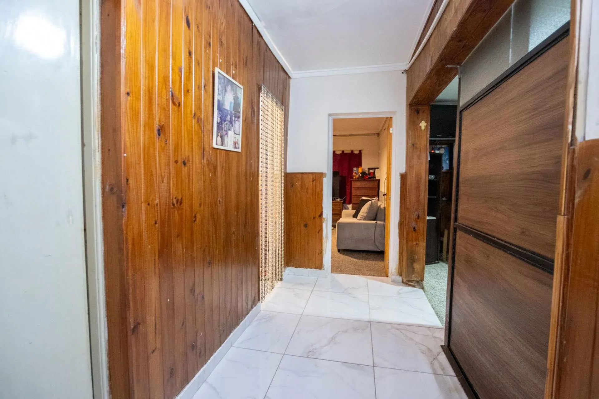 Venta Casa de 4 dormitorios con cochera y patio foto 4