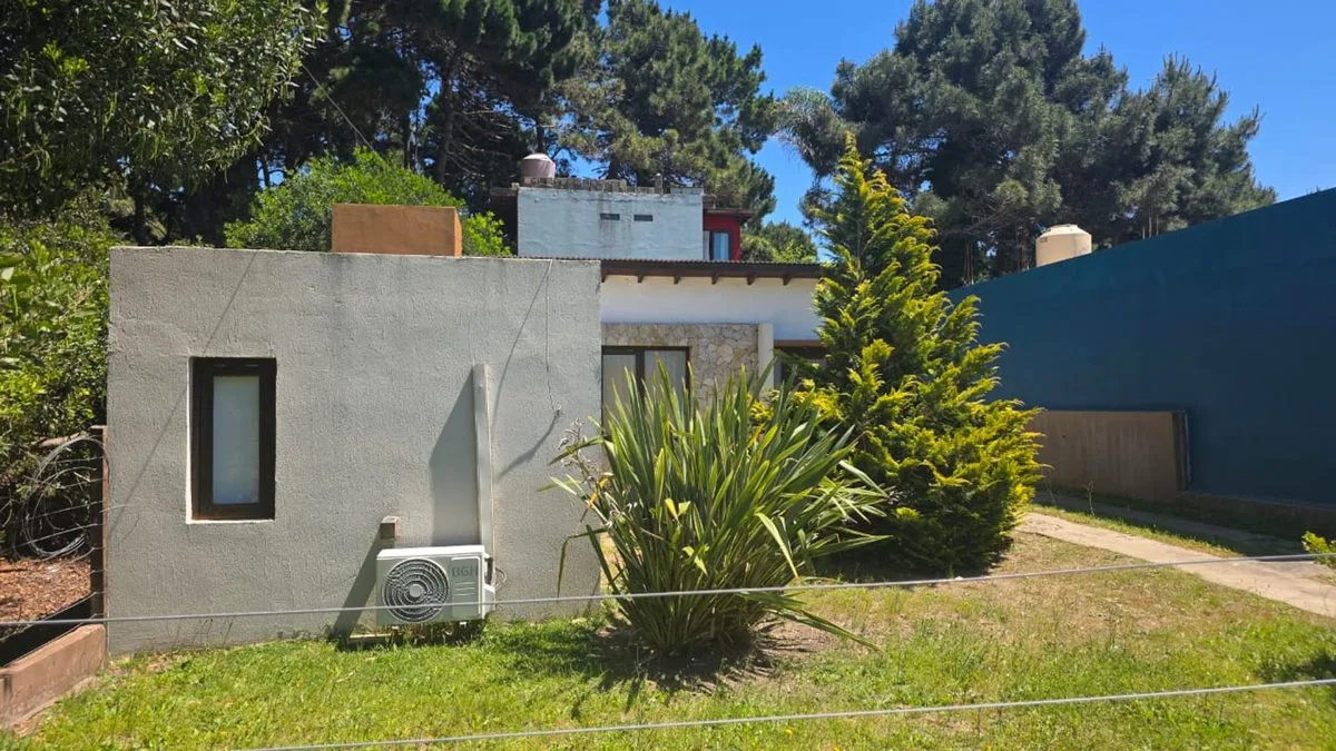 VENTA DE CASA 2 AMBIENTES MAR AZUL foto 2