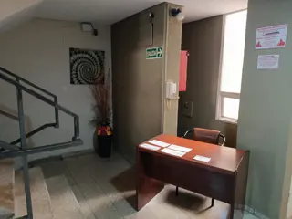 Venta Departamento Reciclado 2 dormitorios z/Colegios Privados Escritura en Alberdi U$S65.000. foto 3