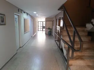 Venta Departamento Reciclado 2 dormitorios z/Colegios Privados Escritura en Alberdi U$S65.000. foto 4