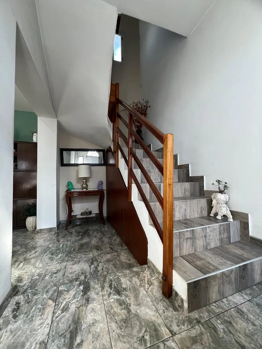 VENTA  CASA 5 AMB. SOBRE LOTE DE 320M2 VILLA BOSCH foto 4