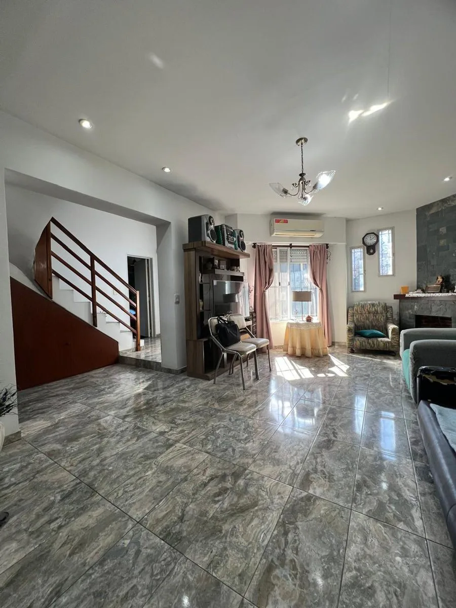 VENTA  CASA 5 AMB. SOBRE LOTE DE 320M2 VILLA BOSCH foto 5