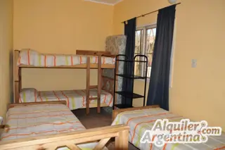 DOS CHALET CON PARQUE AMPLIO - PISCINA - COCHERA. PARA 16 PERSONAS foto 2