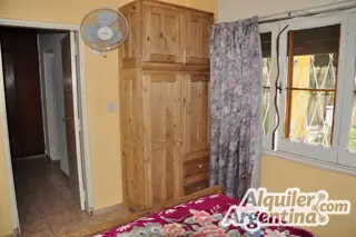 DOS CHALET CON PARQUE AMPLIO - PISCINA - COCHERA. PARA 16 PERSONAS foto 4