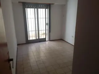 DEPARTAMENTO DE 2 DORMITORIOS Y COCHERA EN CANDIOTI NORTE foto 3
