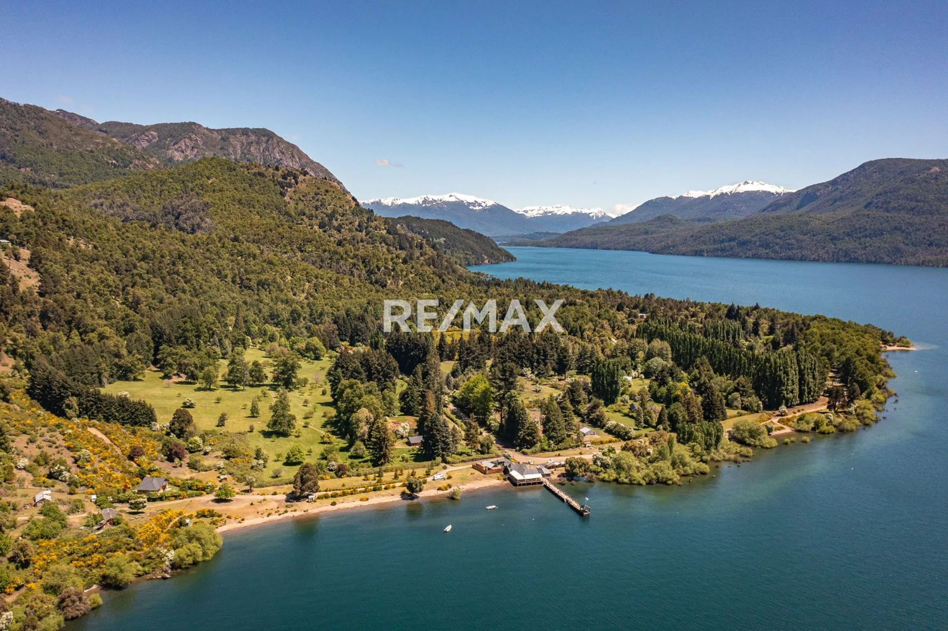 EQUIPO REMAX VENDE ESTANCIA CON VISTA A LAGO LACAR foto 3