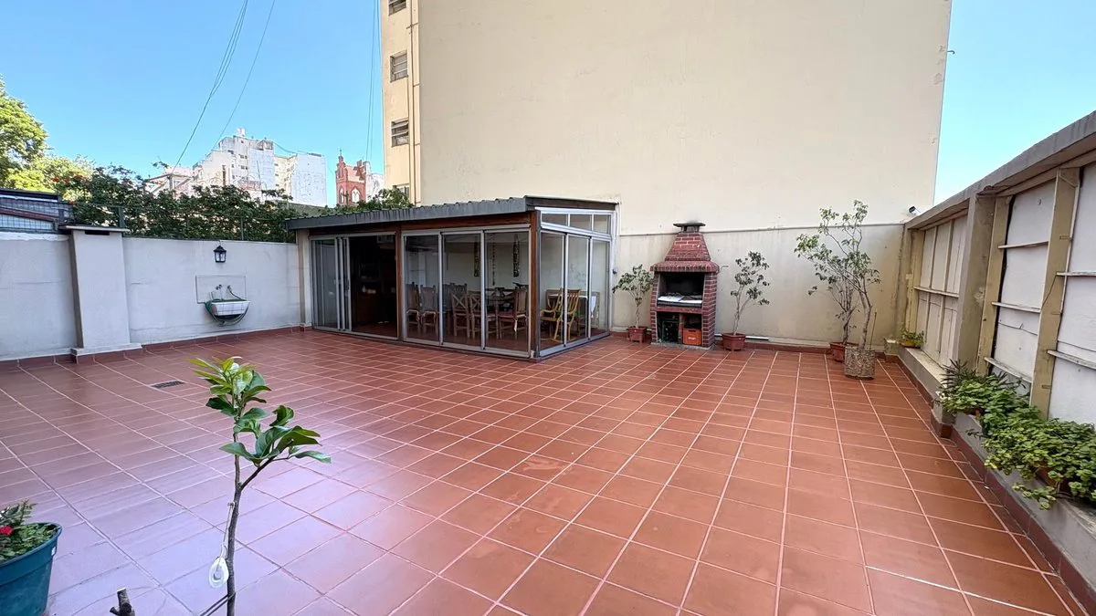 DEPARTAMENTO 4 AMBIENTES Y PATIO TERRAZA SAN TELMO foto 2
