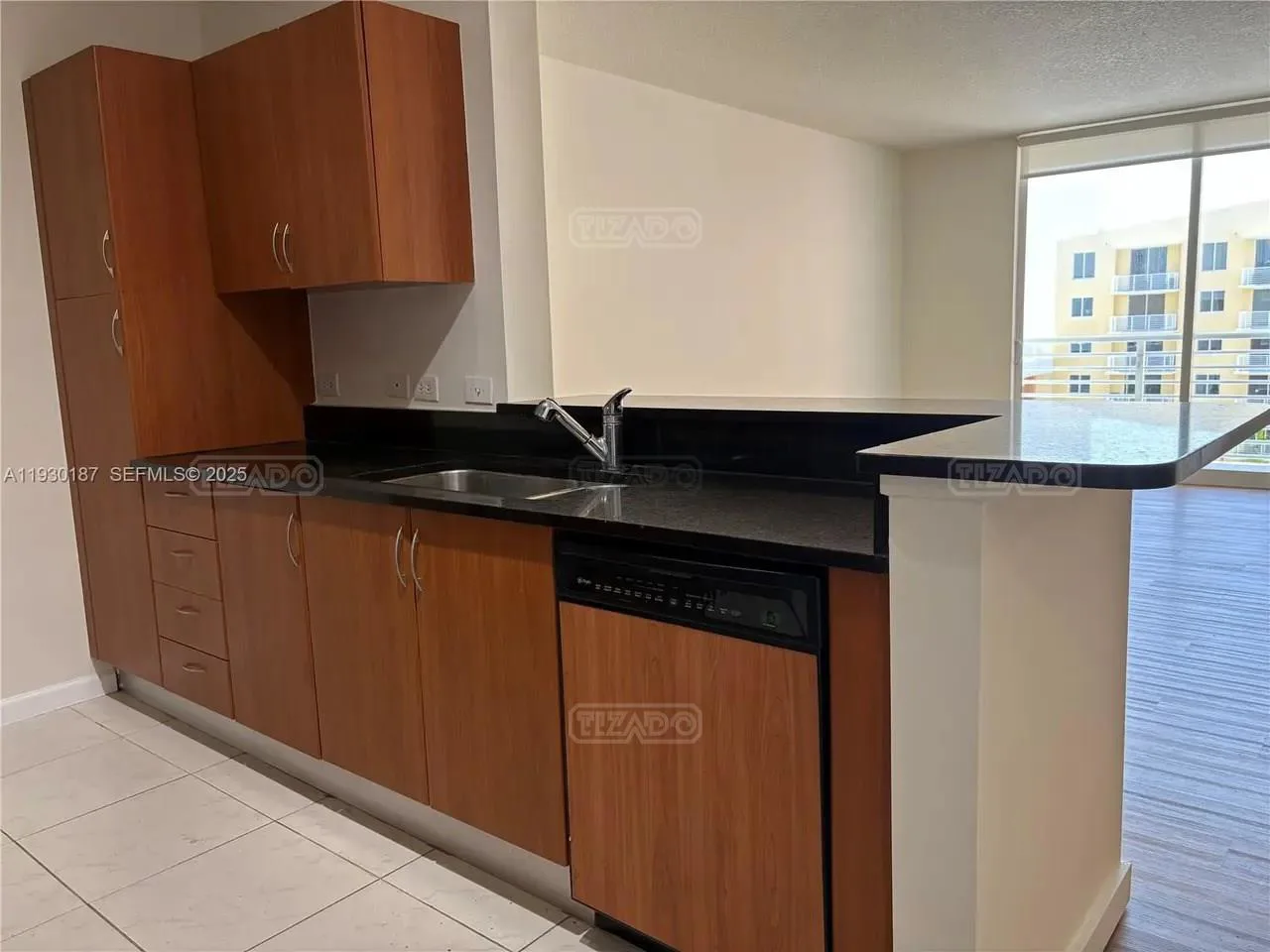 2775 NE 187 St #628 2700 foto 4