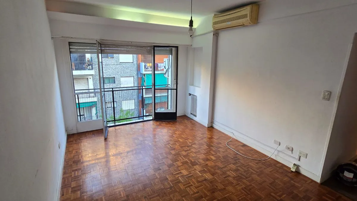 VENTA DEPARTAMENTO 3 AMB + DEPENDENCIA CABALLITO foto 3