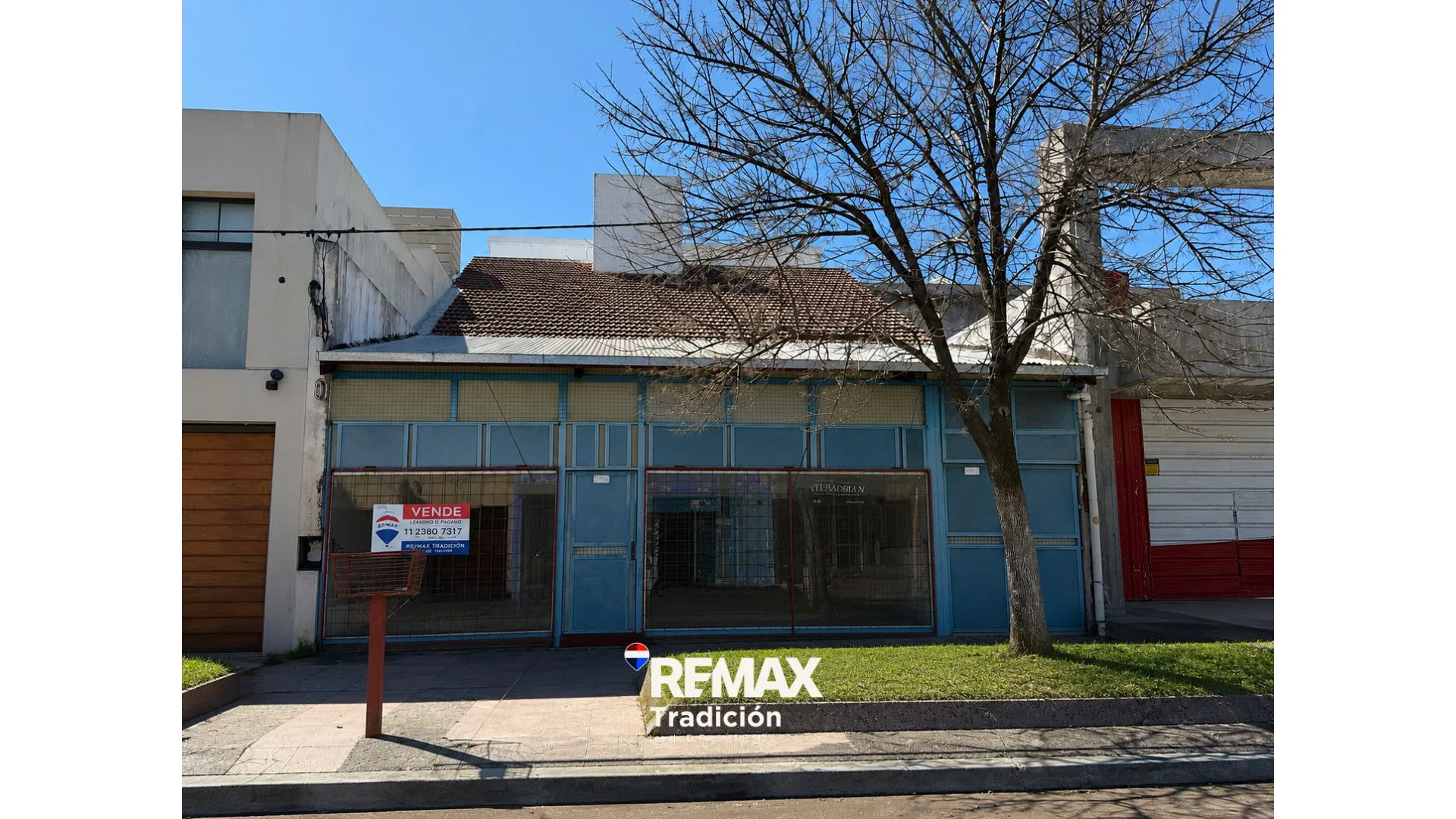 Casa 5 dorm. en venta – Resistencia – Patio amplio foto 2