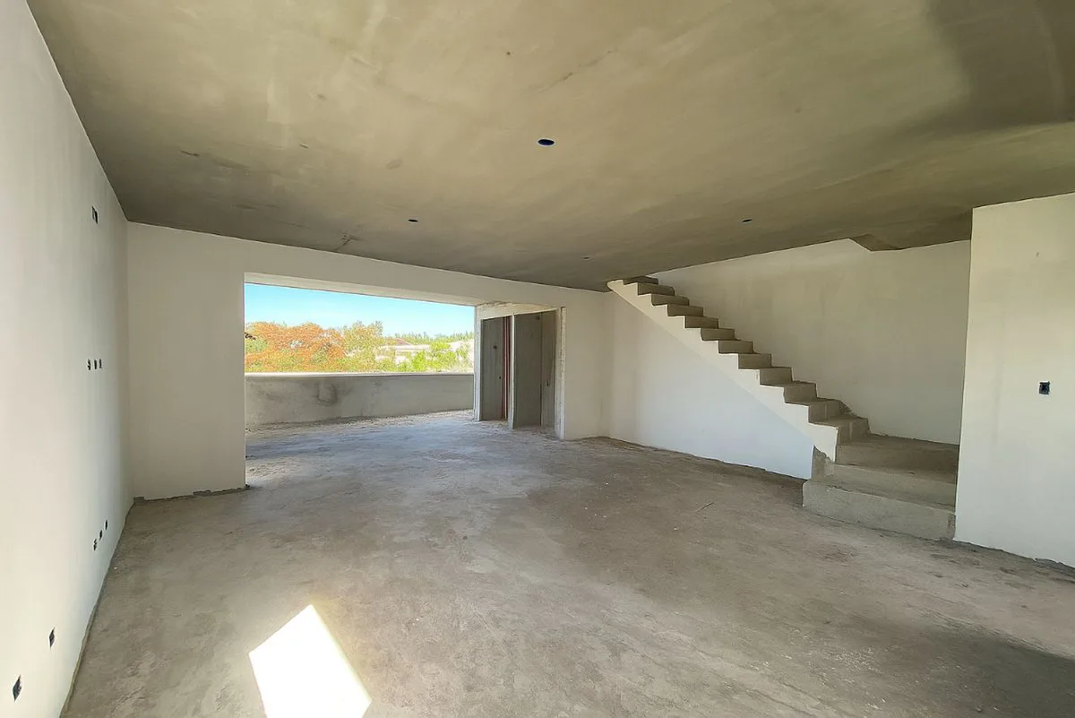 Depto 4 amb, duplex c/parrilla y pileta - APSU foto 4
