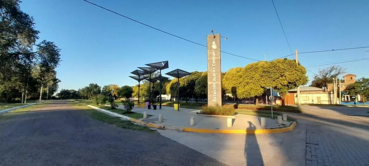 Lote 1000 m² frente Ruta 9 – Centro Juárez Celman foto 2
