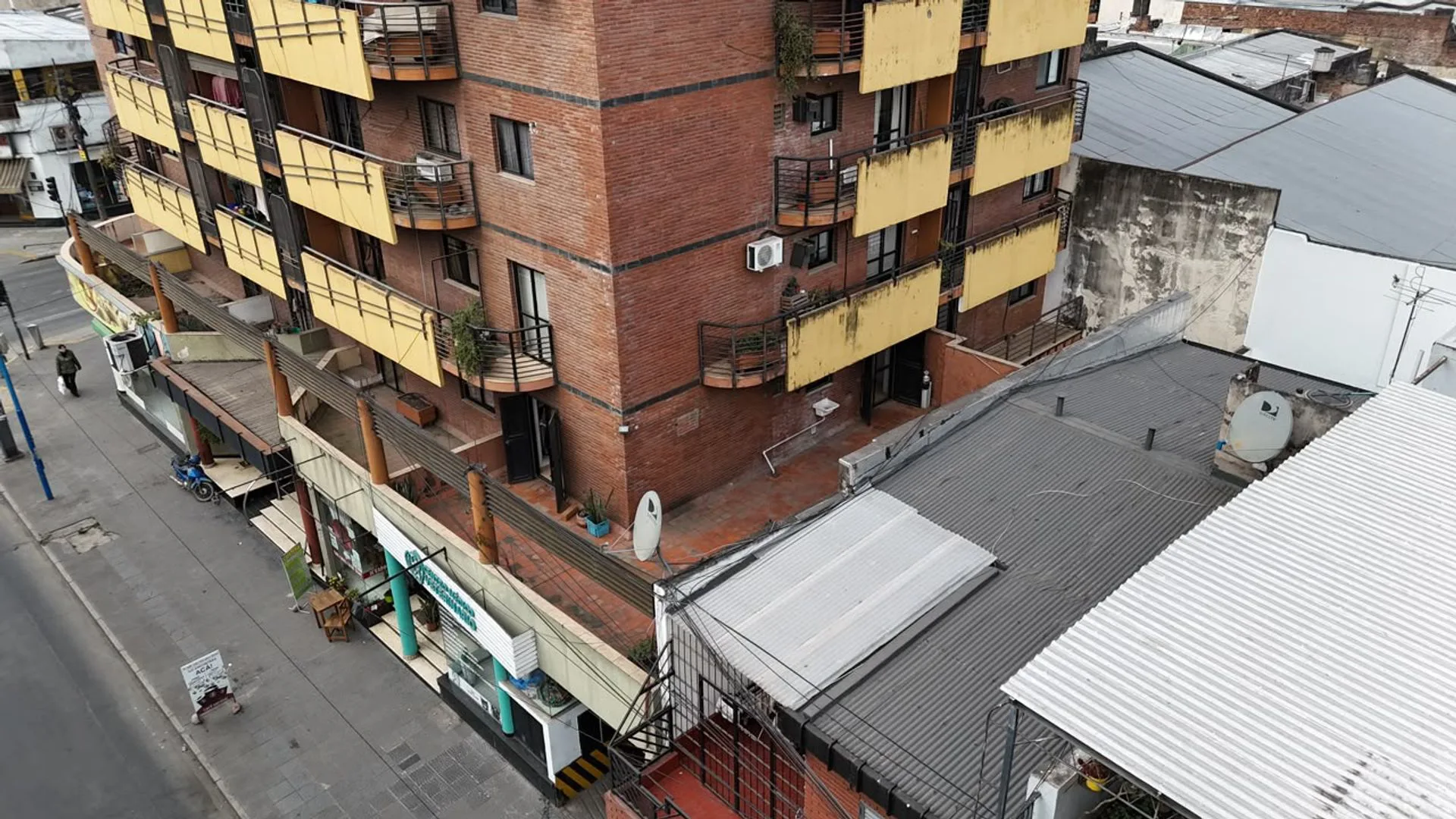 ALQUILER DPTO 1 DORMITORIO BARRIO SUR CON PATIO foto 2