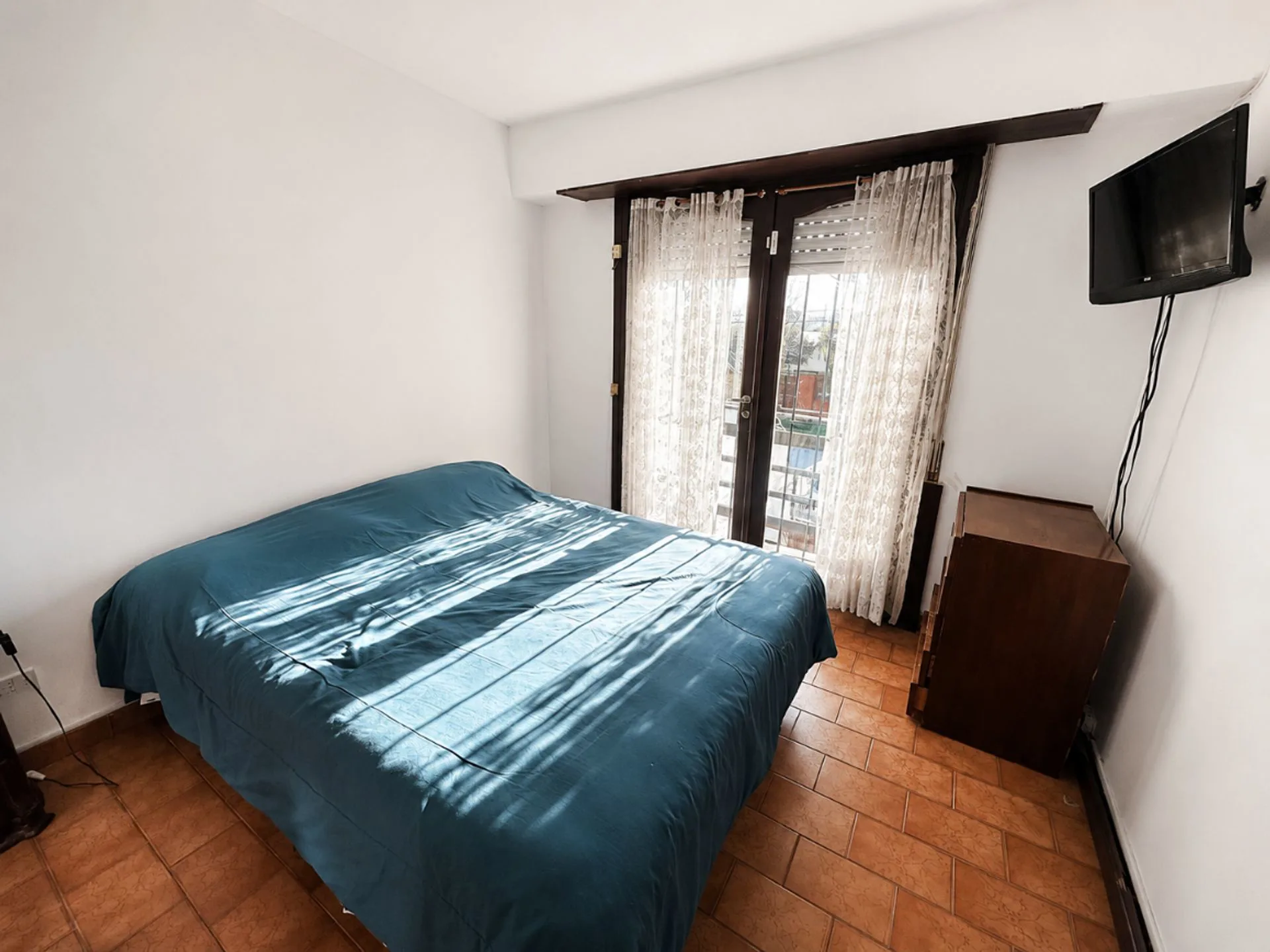 VENTA DUPLEX 3 AMBIENTES CON PARQUE foto 4