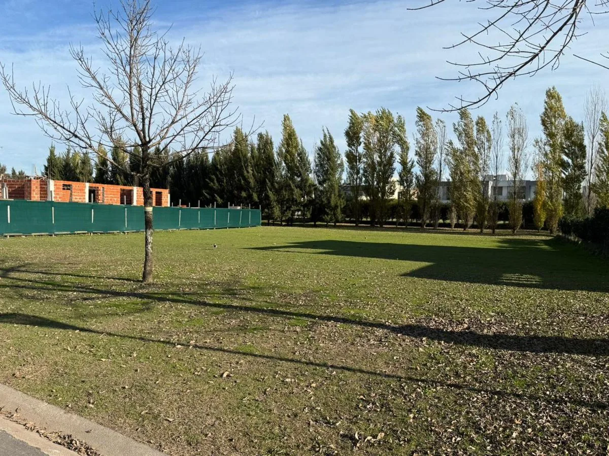 Terreno en venta barrio cerrado Terravista foto 3