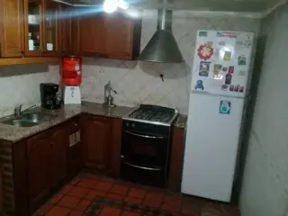 Venta casa 5 amb, en lote propio foto 3