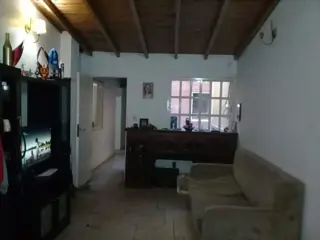 Venta casa 5 amb, en lote propio foto 4