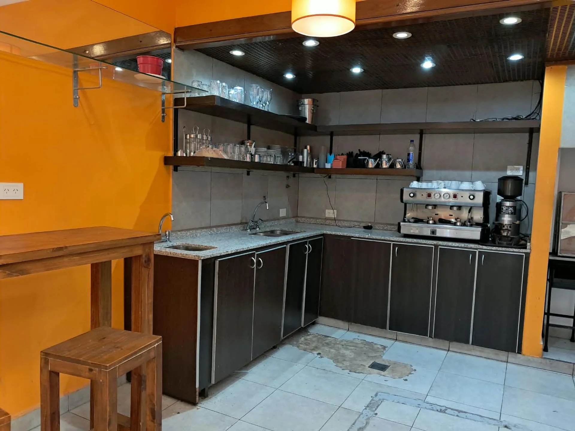 ALQUILER LOCAL GASTRONOMIA EQUIPADO VILLA URQUIZA foto 3