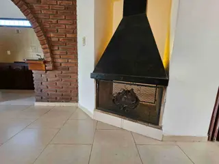 BELLA PROPIEDAD EN VENTA EN VILLA CARLOS PAZ, BARRIO RESIDENCIAL foto 4