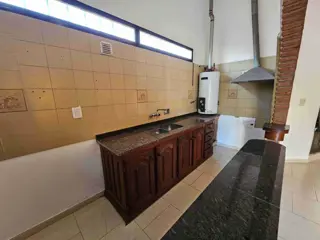 BELLA PROPIEDAD EN VENTA EN VILLA CARLOS PAZ, BARRIO RESIDENCIAL foto 5