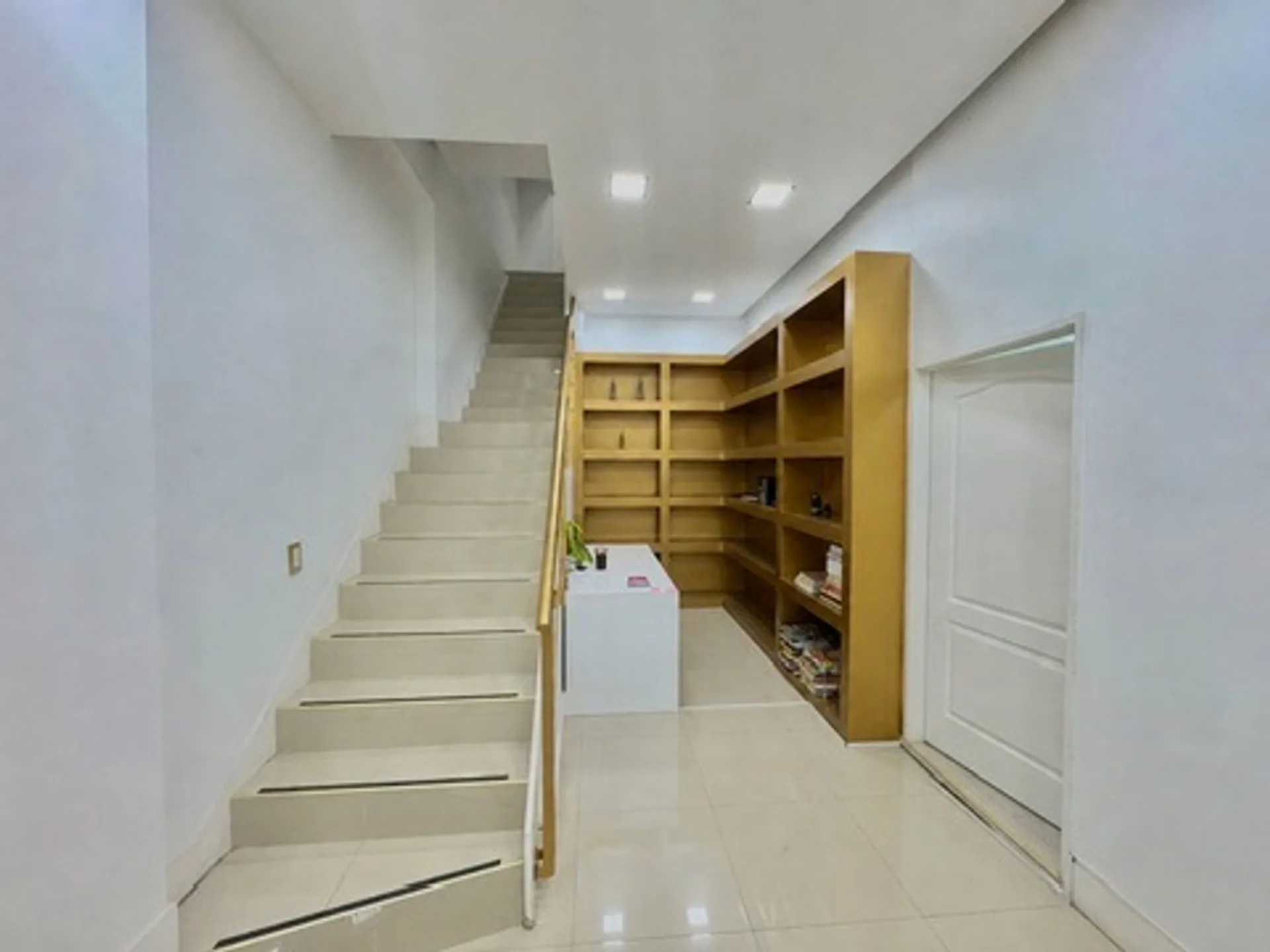 2 UNIDADES DE OFICINA EN VENTA FLORES. OPORTUNIDAD foto 4
