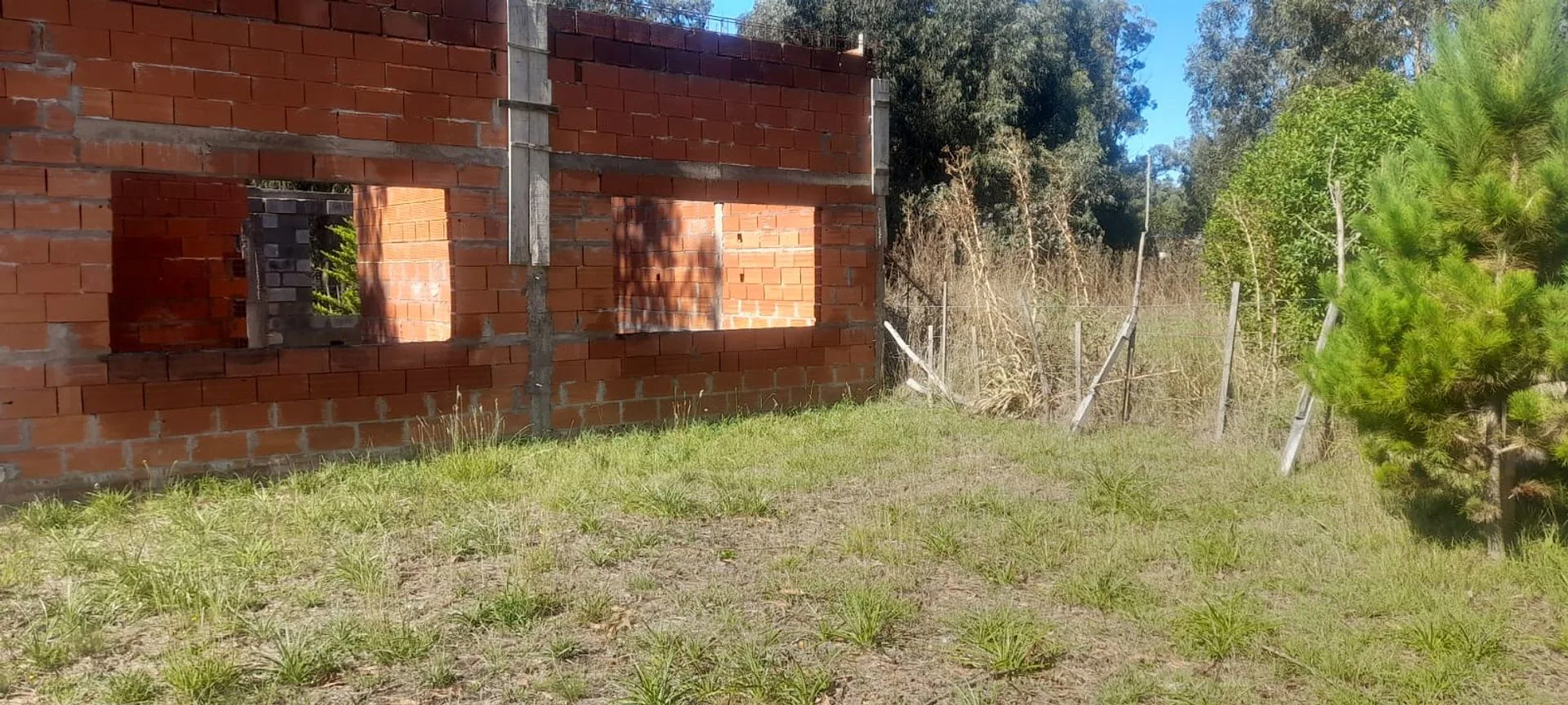 Venta Lote con construcción en Villa Zabala foto 3
