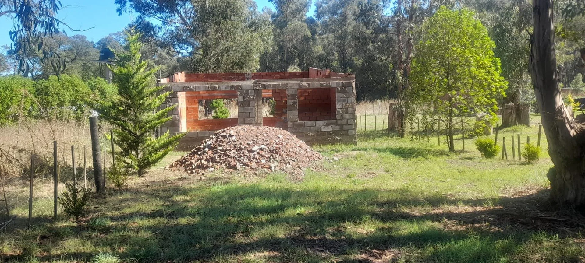 Venta Lote con construcción en Villa Zabala foto 4