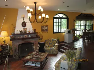 MAGNIFICO CHALET SOBRE GRAN LOTE EN EL PARAISO foto 5