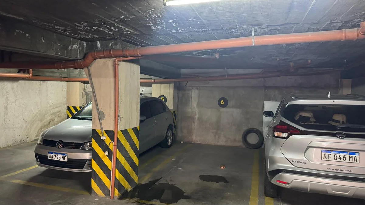 VENTA COCHERA CÉNTRICA EXCELENTE INVERSIÓN foto 3