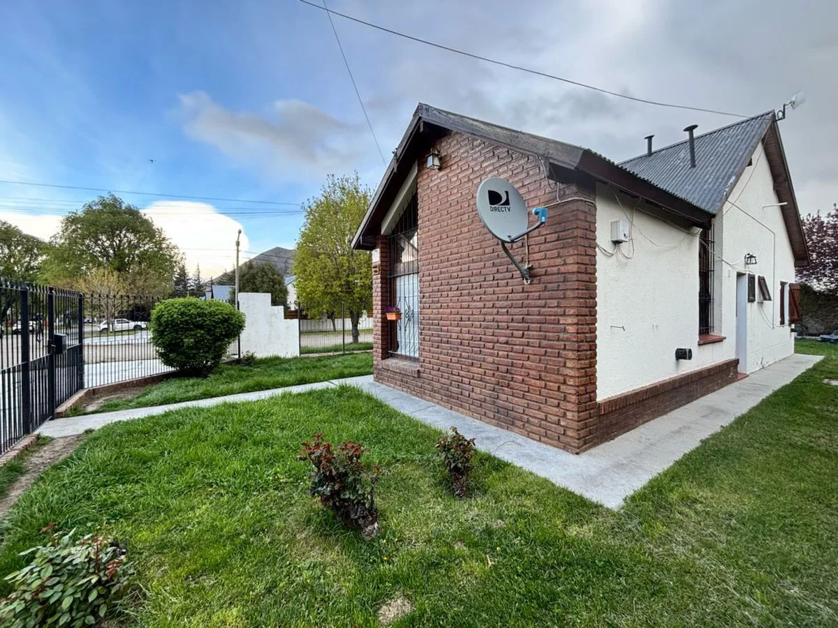 Casa en Esquel foto 2