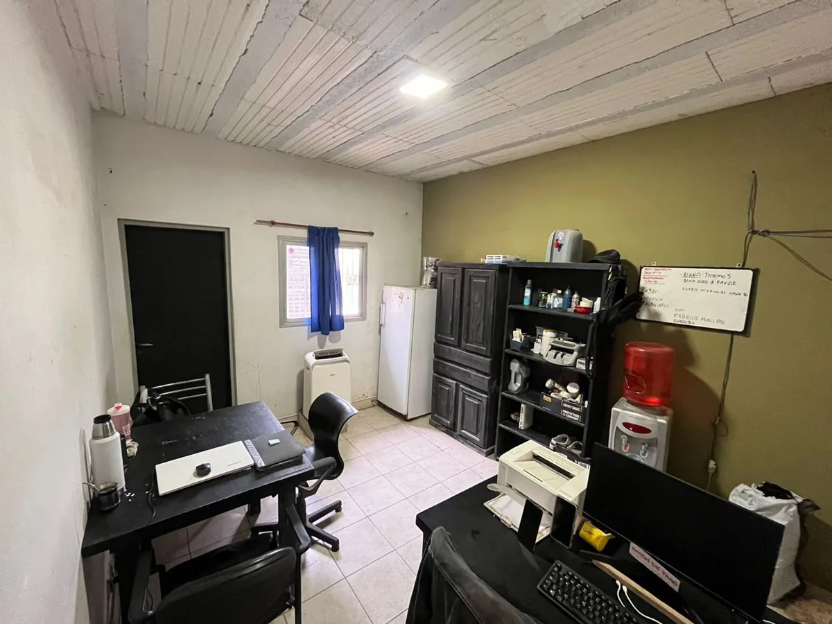 ALQUILER GALPON CON OFICINAS 600 M2 foto 3