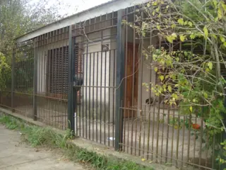 CASA EN VENTA, TEMPERLEY ESTE. JULIAN DE CASAL AL 1300 . APTA CREDITO HIPOTECARIO foto 1