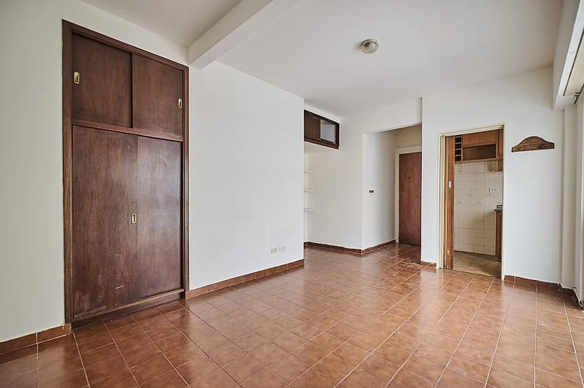 Balbin Ricardo Dr. Av. 2300 foto 2